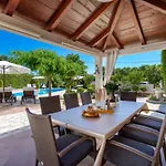 Villa Summer Oasis Dobrinj
