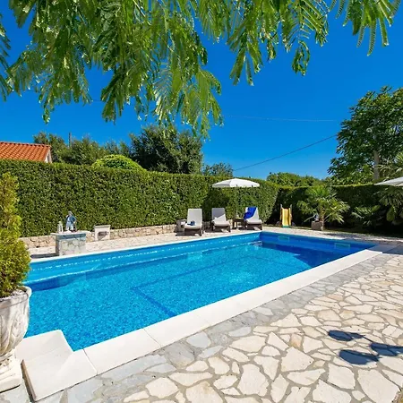 Summer Oasis Vilă *