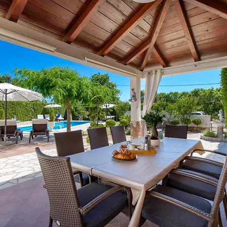 Vilă Summer Oasis Dobrinj