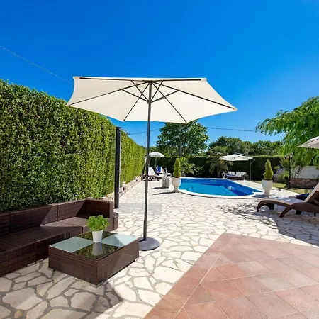 Vilă Summer Oasis