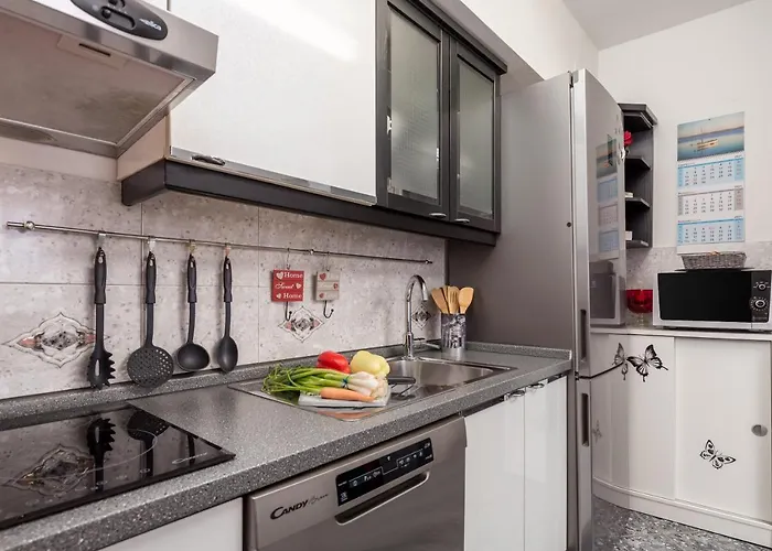 Summer Oasis * Dobrinj