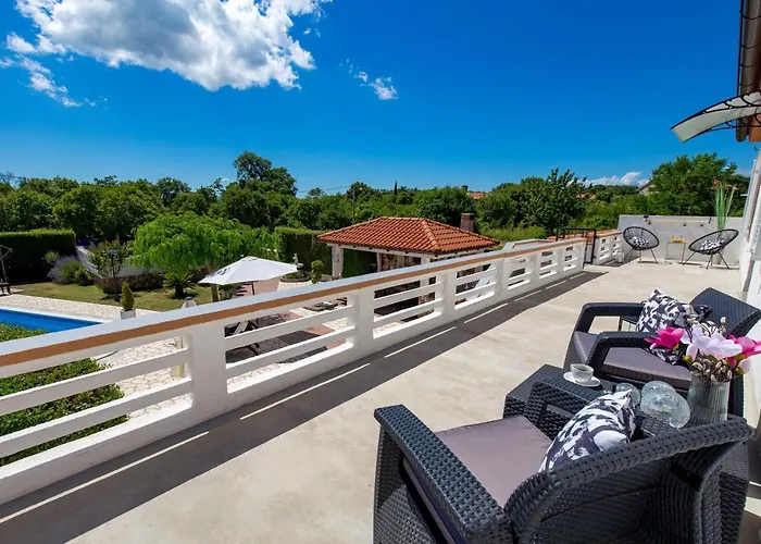 Summer Oasis * Dobrinj