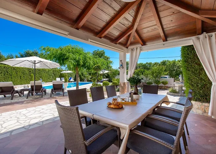 Villa Summer Oasis Dobrinj