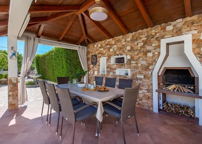 Summer Oasis * Dobrinj